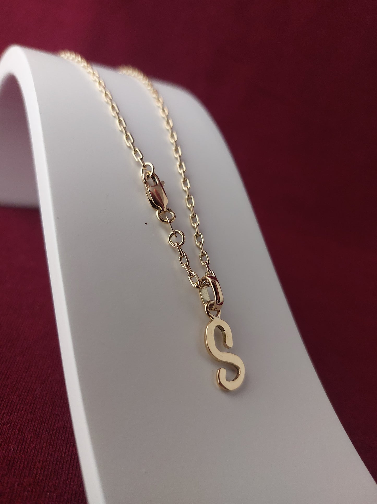 KIDS: Cadena con inicial