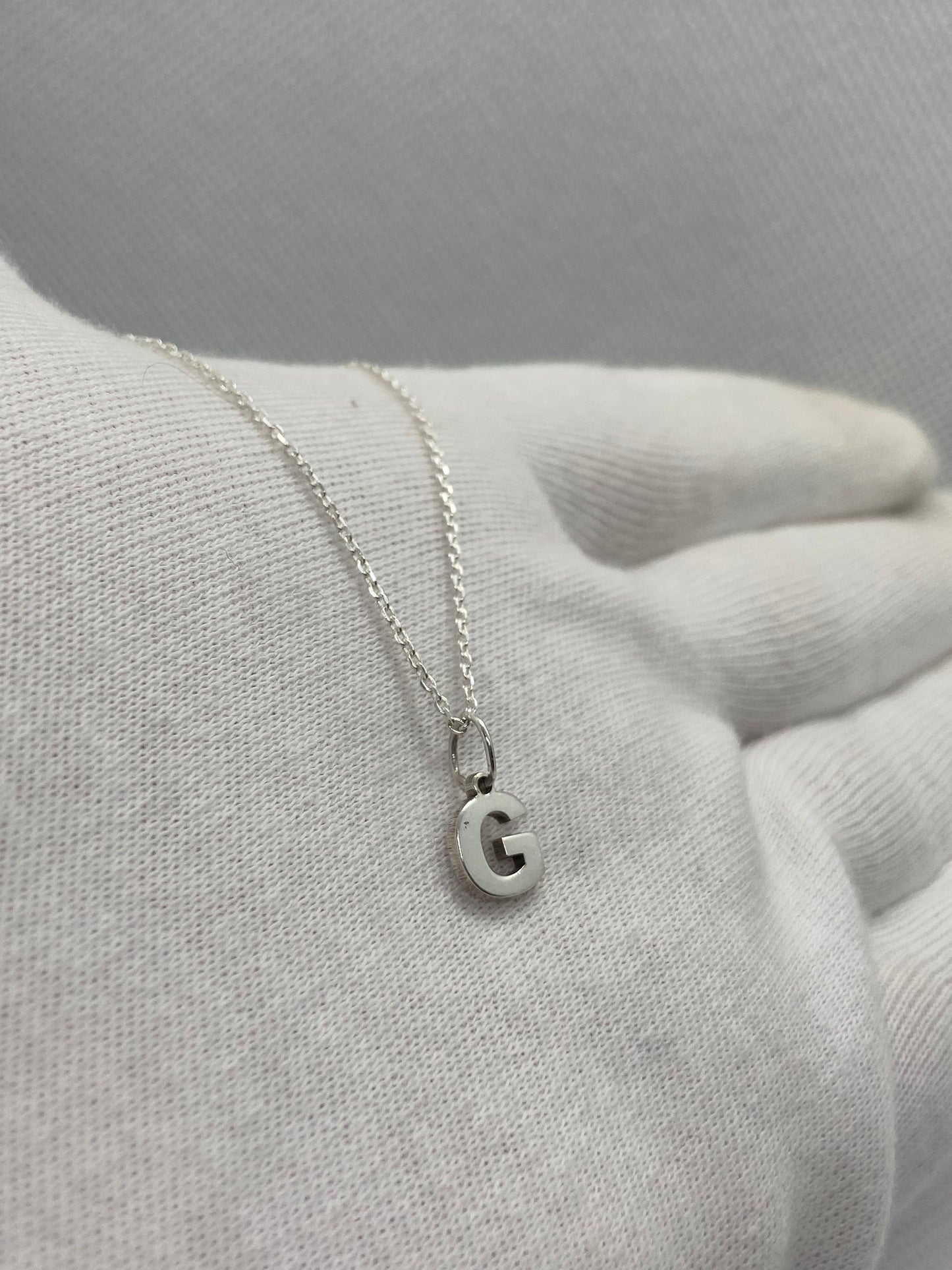 KIDS: Cadena con inicial